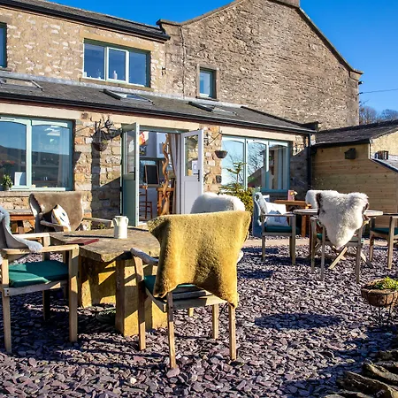 Middle Studfold Farm Hotel